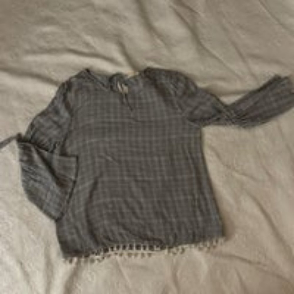 Aeropostale Flounce Sleeve Pullover Top